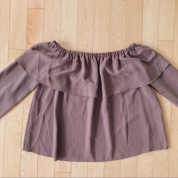 SOLD 🌼 Mauve Wilfred Off The Shoulder Long Sleeve - Picture 1 of 4